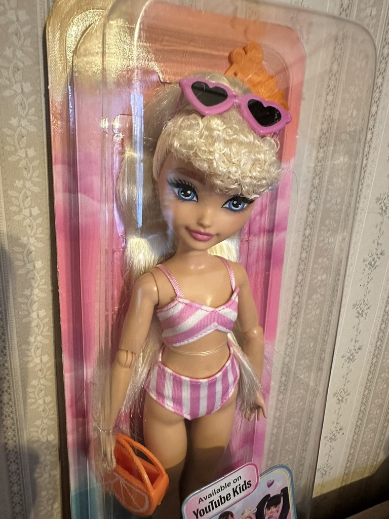 Barbie Dream Besties Daisy Jean Youtube Doll Pink Bikini Music Festival NIB!