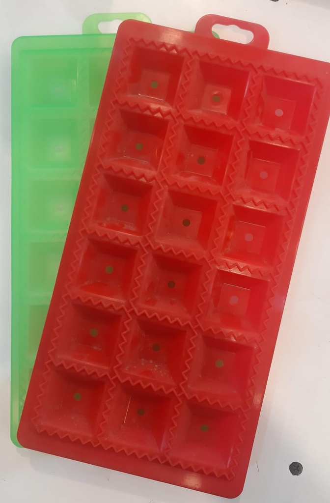 [ART061] Molde P/ Ravioles Plastico x18