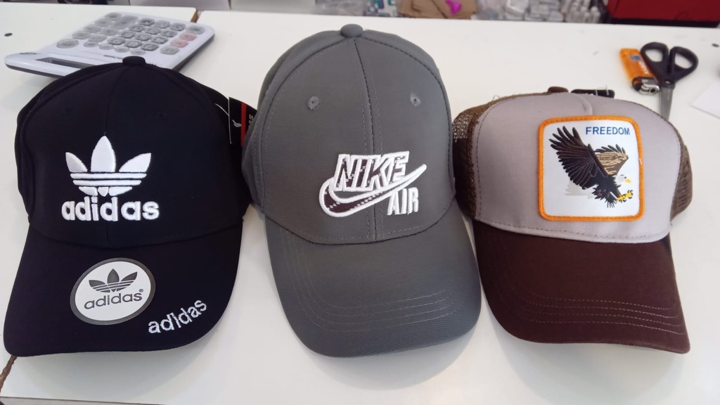 [GRR010] Gorra bordada de adulto