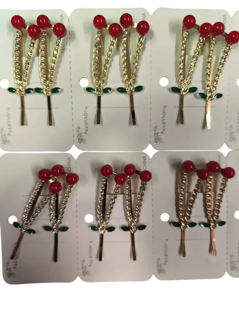 INVICIBLE CON CEREZA Y STRASS