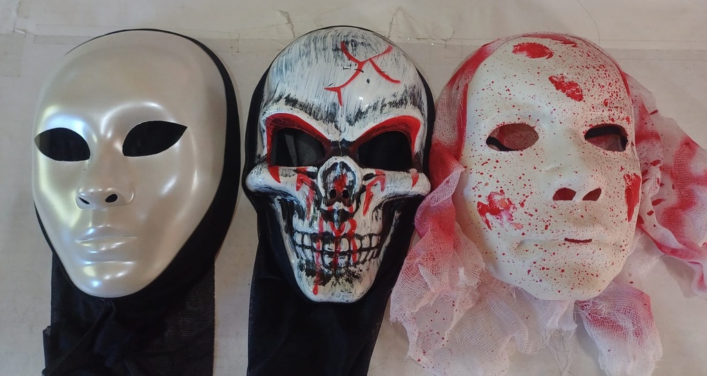 Máscara rígida con tul Halloween varios modelos