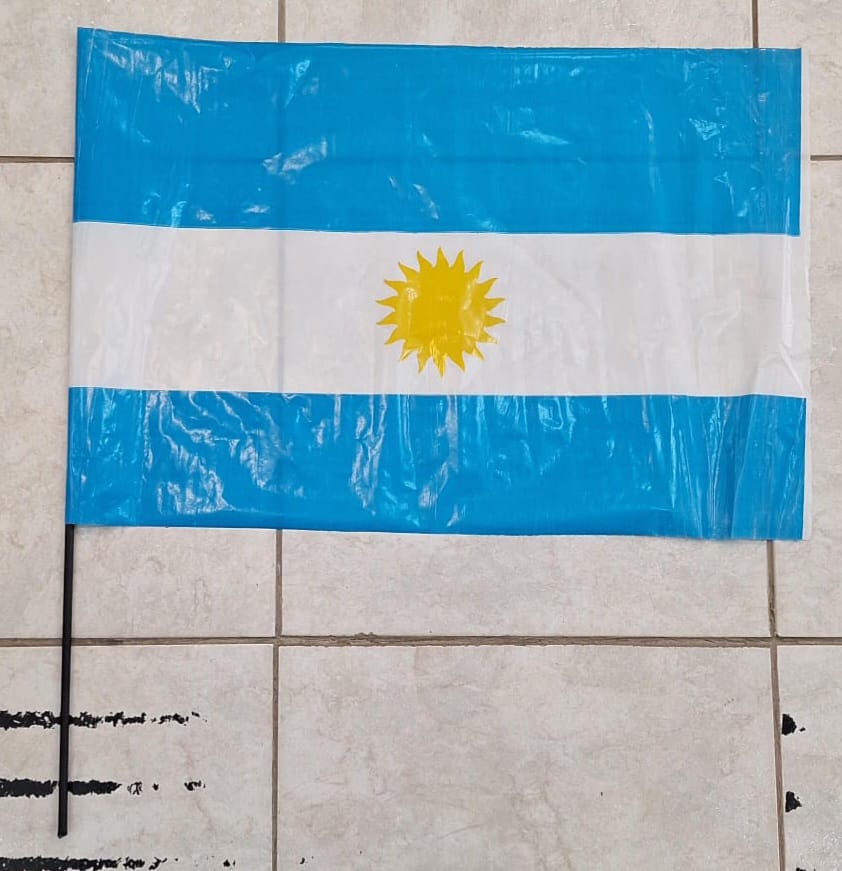 [ART2063] BANDERA PLASTICA ARGENTINA 60X55CM